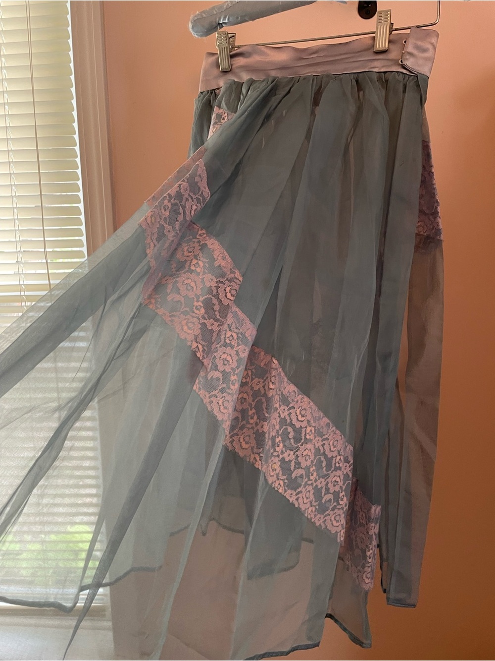 Vintage 1950s Dusty Blue Lace Trim Organdy Sheer Full Skirt
